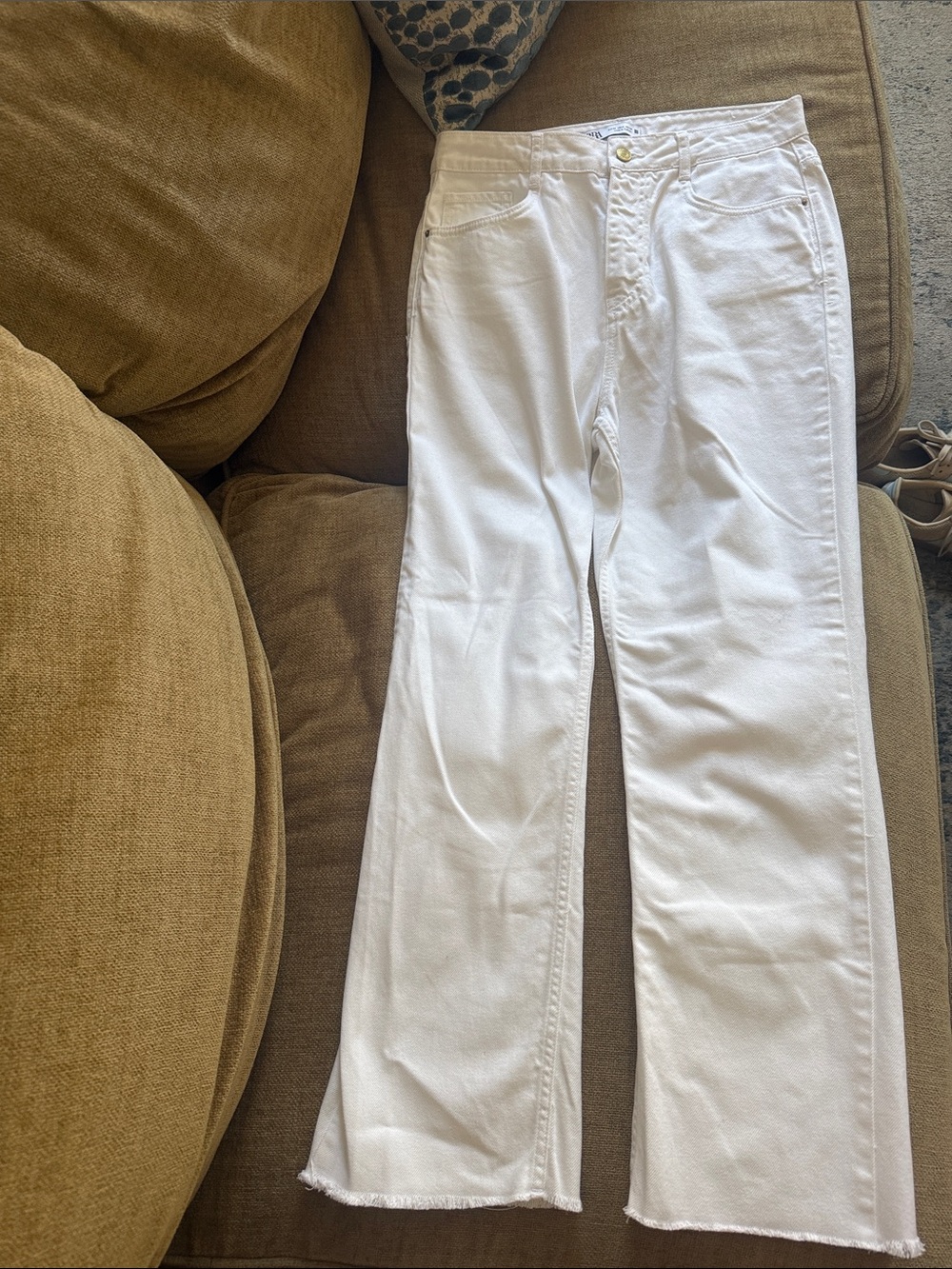 Zara White High-Rise Jeans